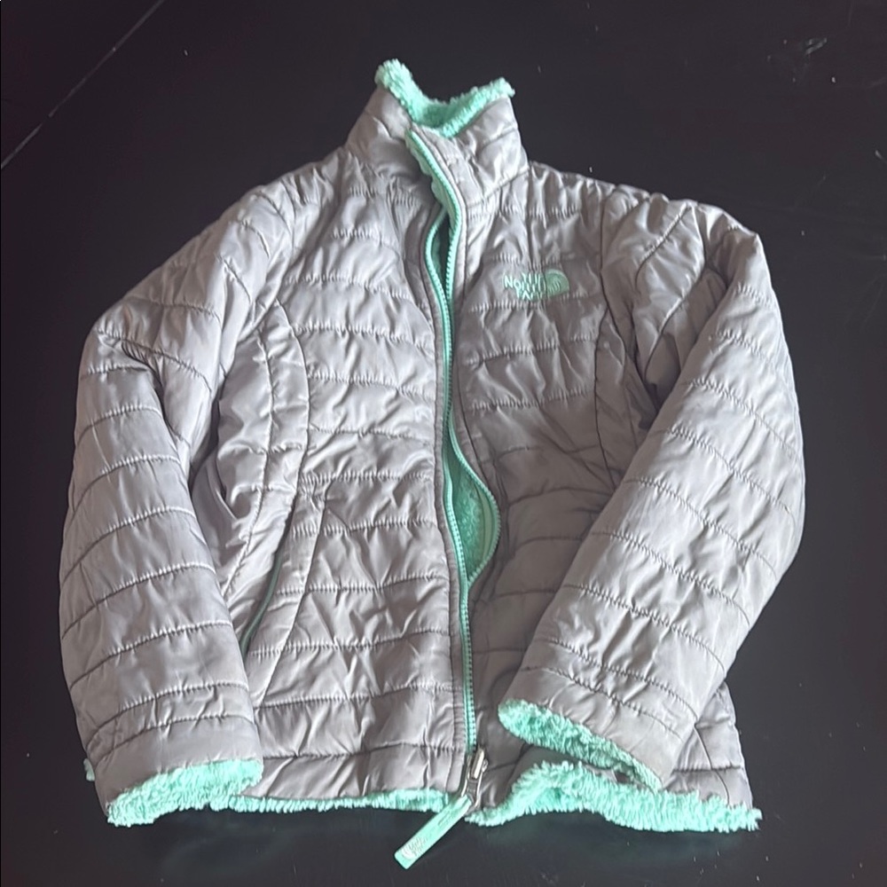 The North Face Gray and Green Puffer Jacket Lightweight Quilted Design